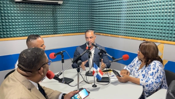 Director Crédito Promipyme participa en programa radial